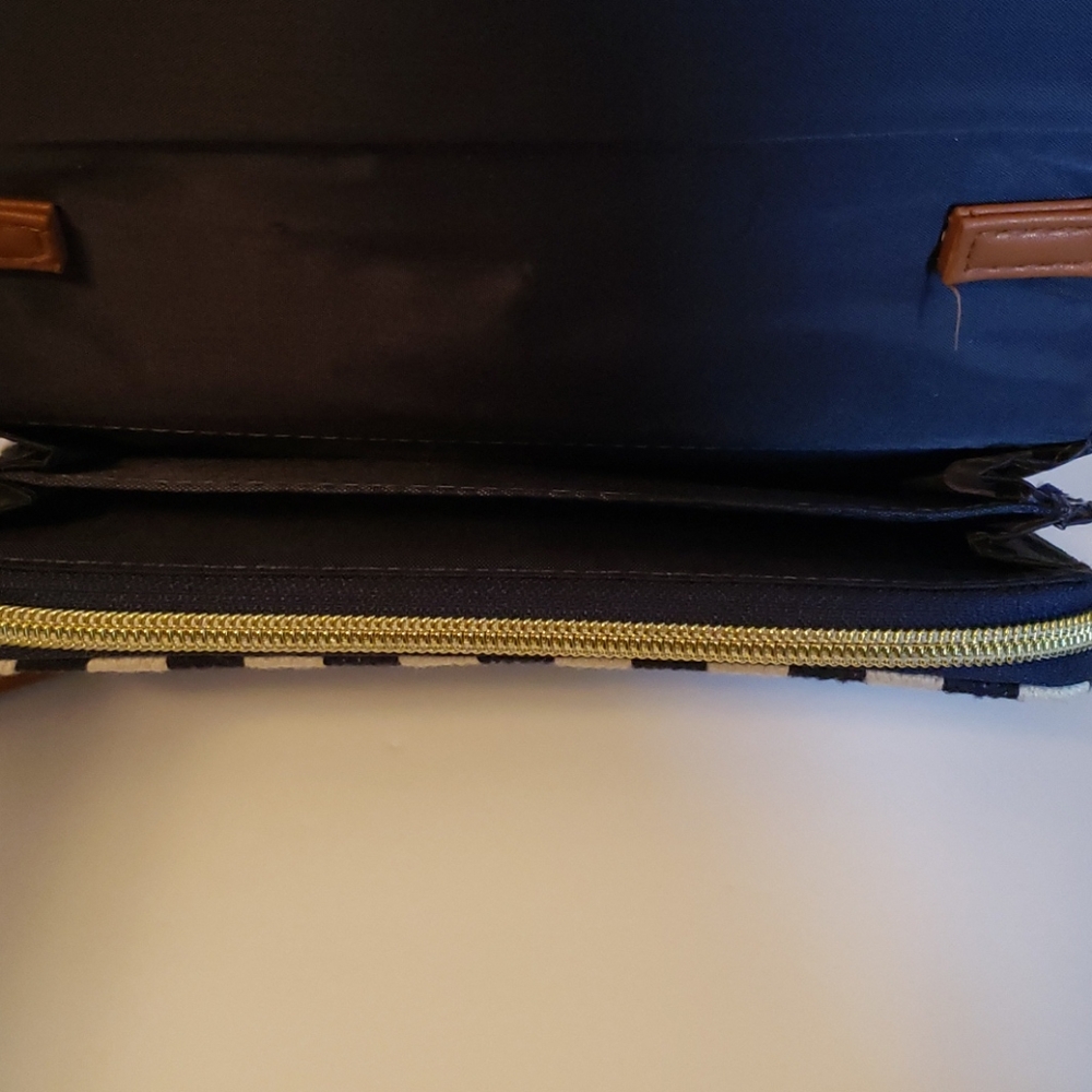 Crossbody Bag Navy and White - Picture 7 of 7